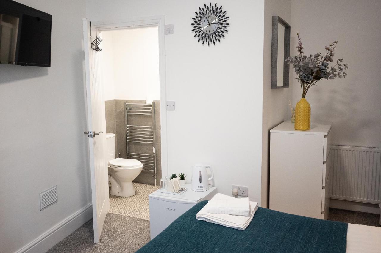 Elmo River Studios - 6 En-Suites In Wallasey - Easy Parking - Short And Long Stays Welcome Exteriör bild