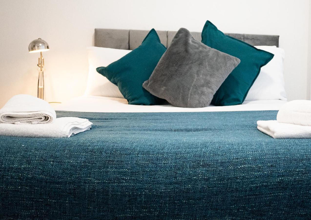 Elmo River Studios - 6 En-Suites In Wallasey - Easy Parking - Short And Long Stays Welcome Exteriör bild