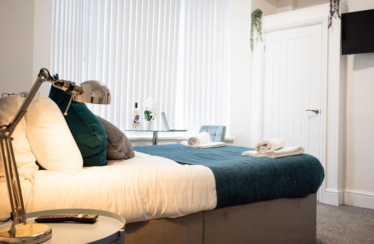 Elmo River Studios - 6 En-Suites In Wallasey - Easy Parking - Short And Long Stays Welcome Exteriör bild