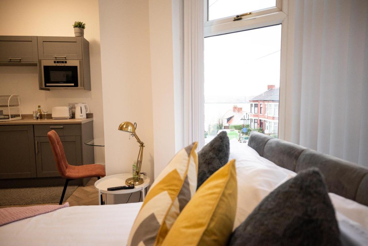 Elmo River Studios - 6 En-Suites In Wallasey - Easy Parking - Short And Long Stays Welcome Exteriör bild